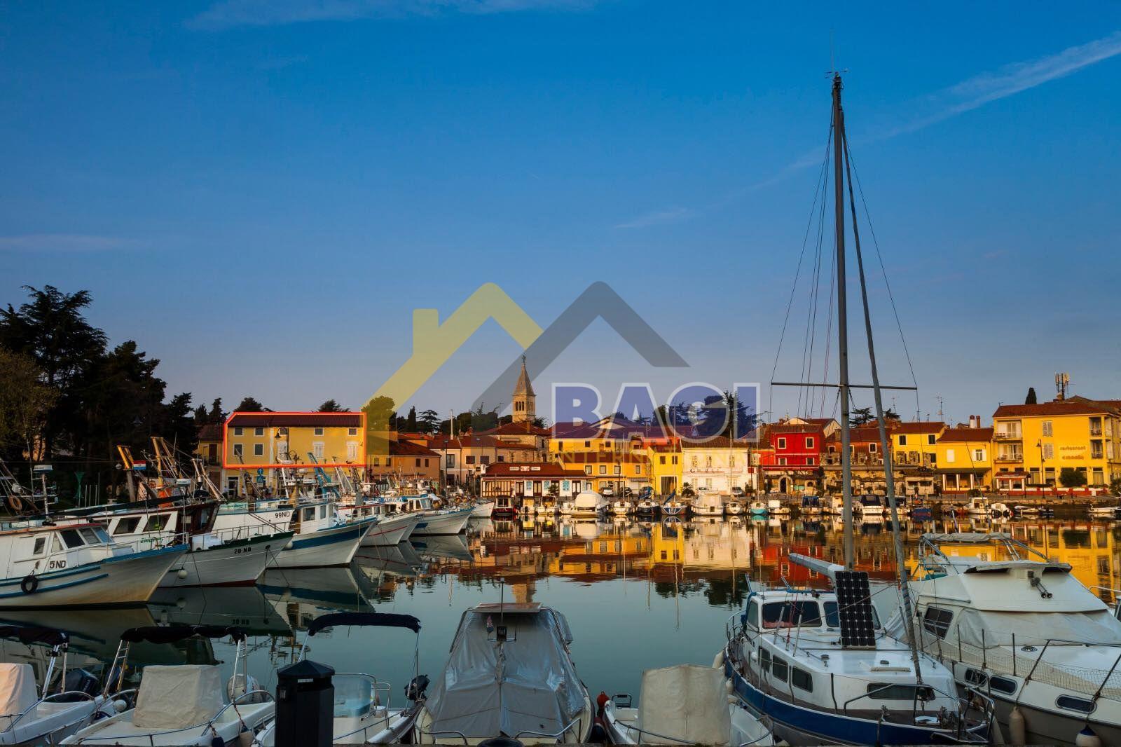 Novigrad centar 73m2 (1.kat)